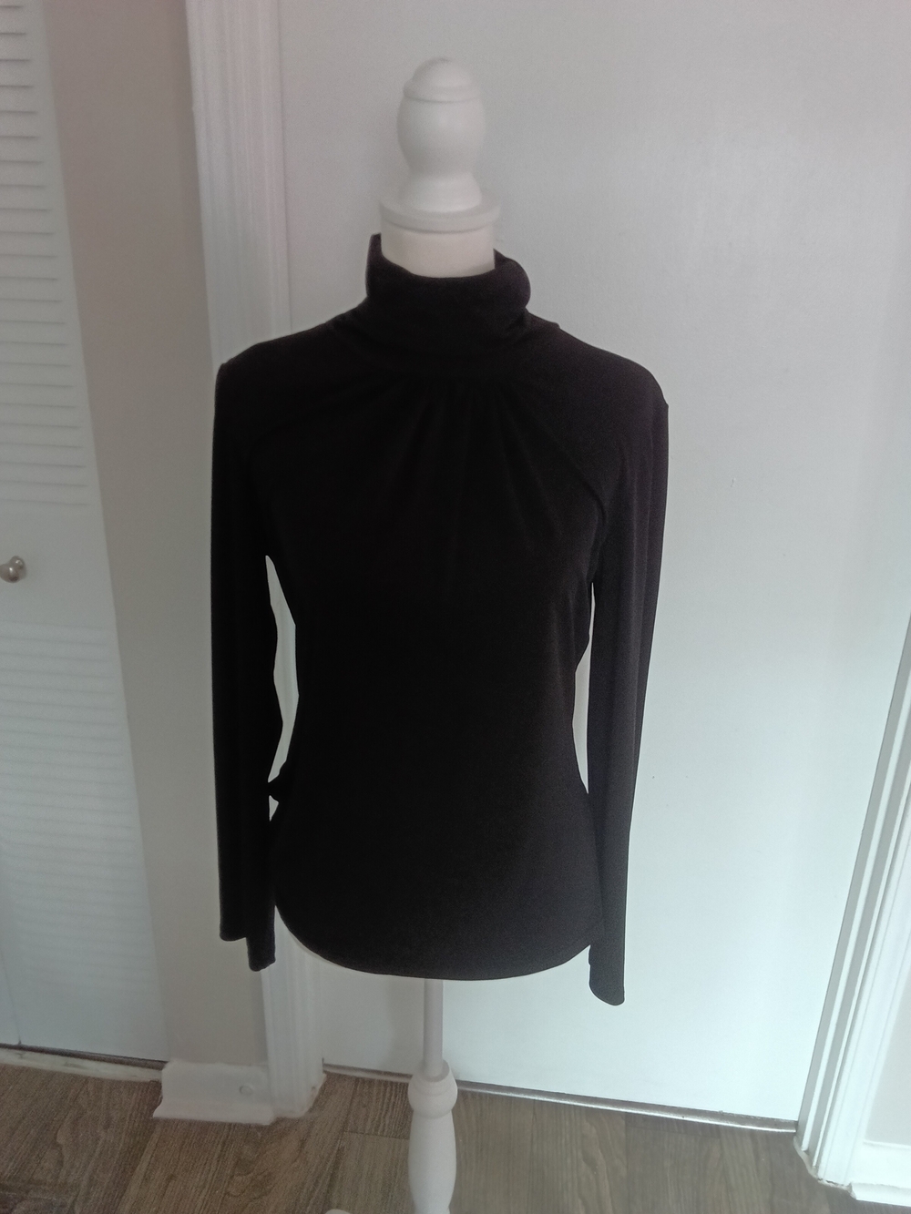 Women's Black Turtleneck Long-Sleeve Top